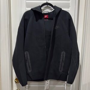 Nike Men's Black hoody Jacket size medium brand new tag 🤩